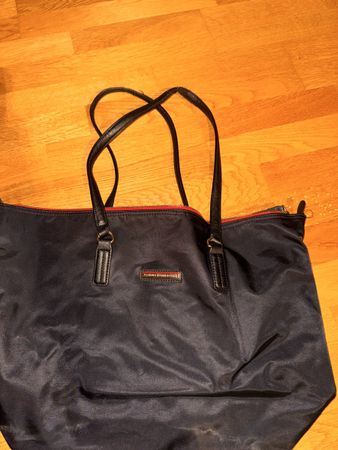 Tommy Hilfiger Tasche schwarz  mehrere Gebrauchsspuren