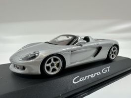 Porsche Carrera GT 1:43, limitiert,mit Acrylbox, MINICHAMPS