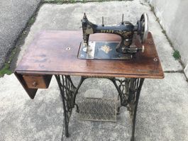 MACHINE À COUDRE VINTAGE PFAFF