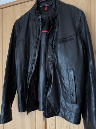 Wunderschöne schwarze Strellson kurz Lederjacke