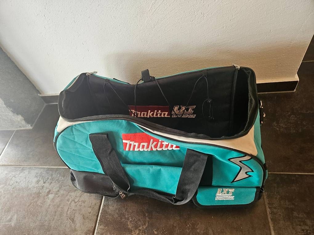 Alle Werkzeuge: Makita Werkzeugtasche  – Gebraucht aus Römerswil LU von Helfenstein6027