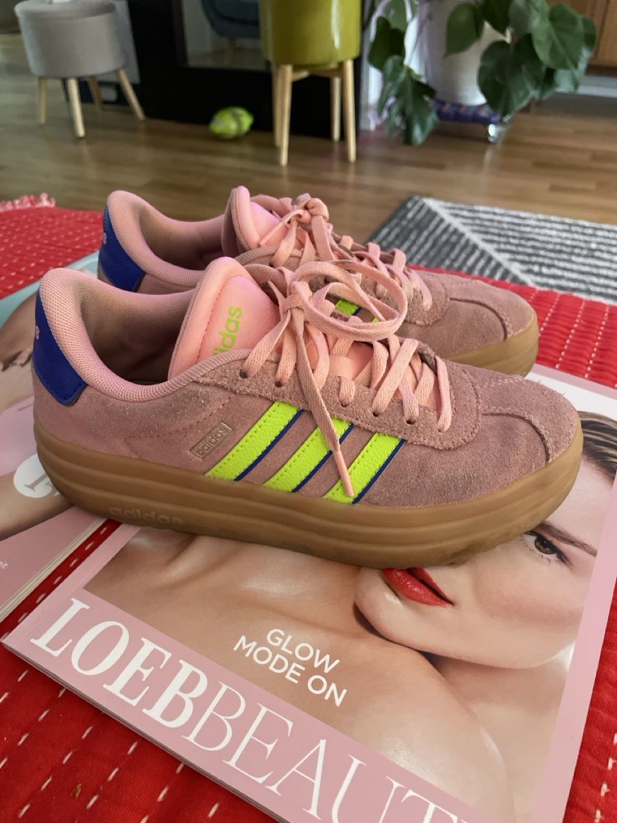 Adidas Scarpe da donna: Adidas Gr.36,5 – Usato da Schliern b.Köniz venduto da Nikk0tin 1