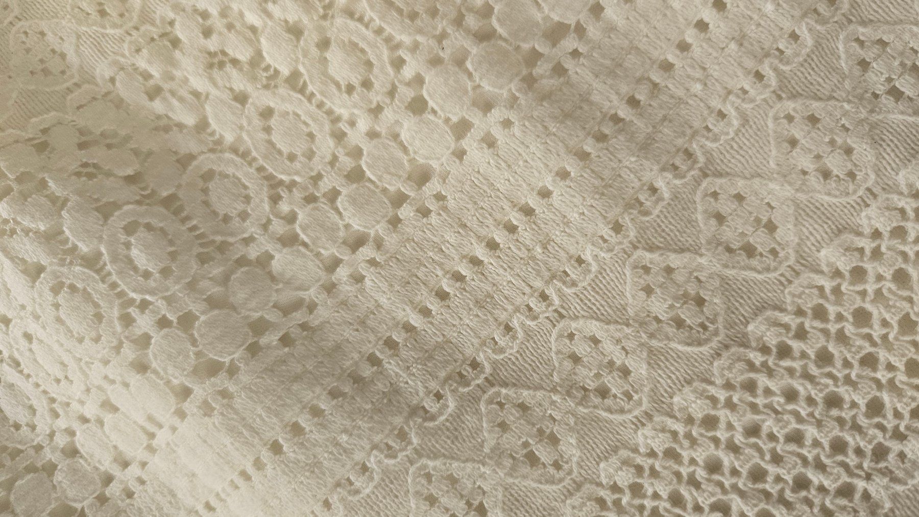 Vero Moda Hosen: Schöne weisse gemusterte Sommerhose Gr. S – Gebraucht aus Hettlingen von Leaena279 4