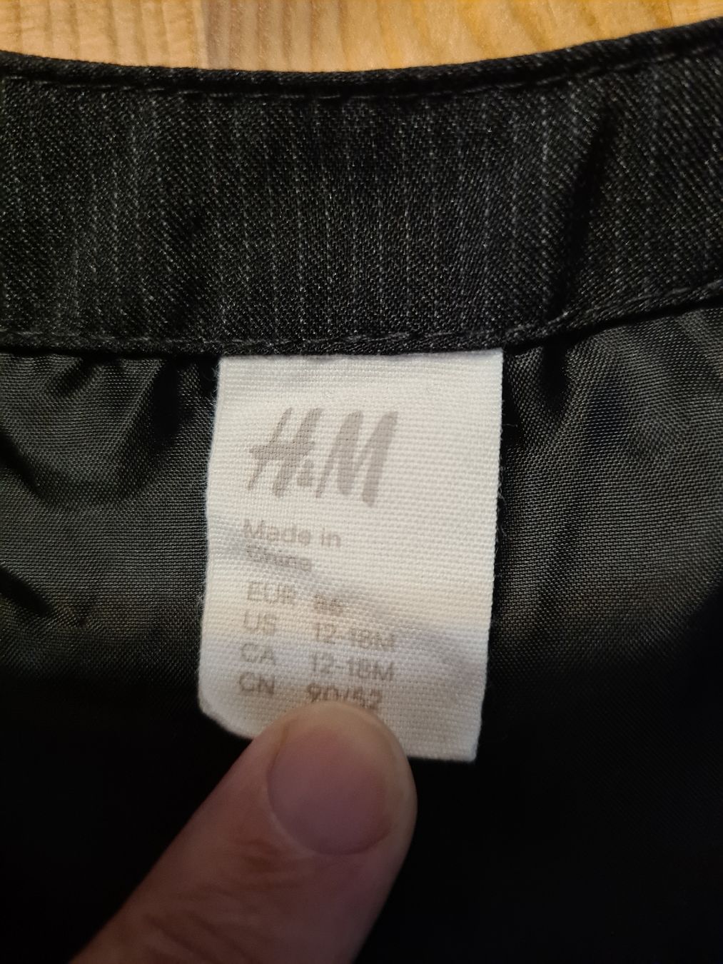 H&M Altro abbigliamento per bambino: Jungen Weste H&M schwarz Grösse 86 – Usato da Horw venduto da Mirii91 3
