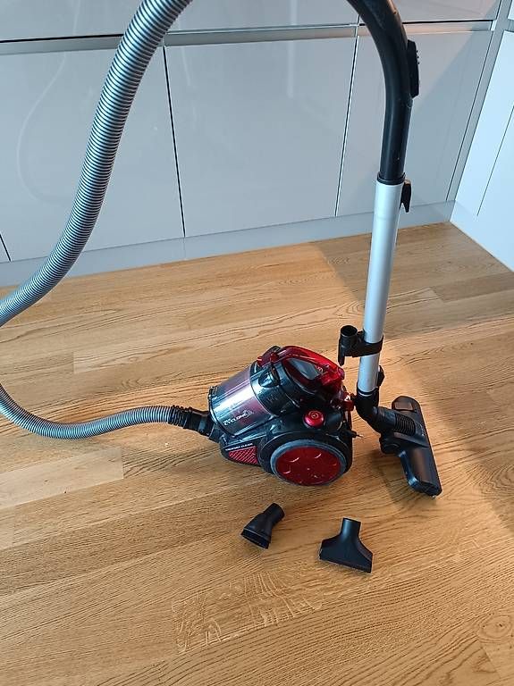 Aspirapolveri & Accessori: Trisa Staubsauger mit Aufsätzen – Usato da Horn venduto da Gixxerk6