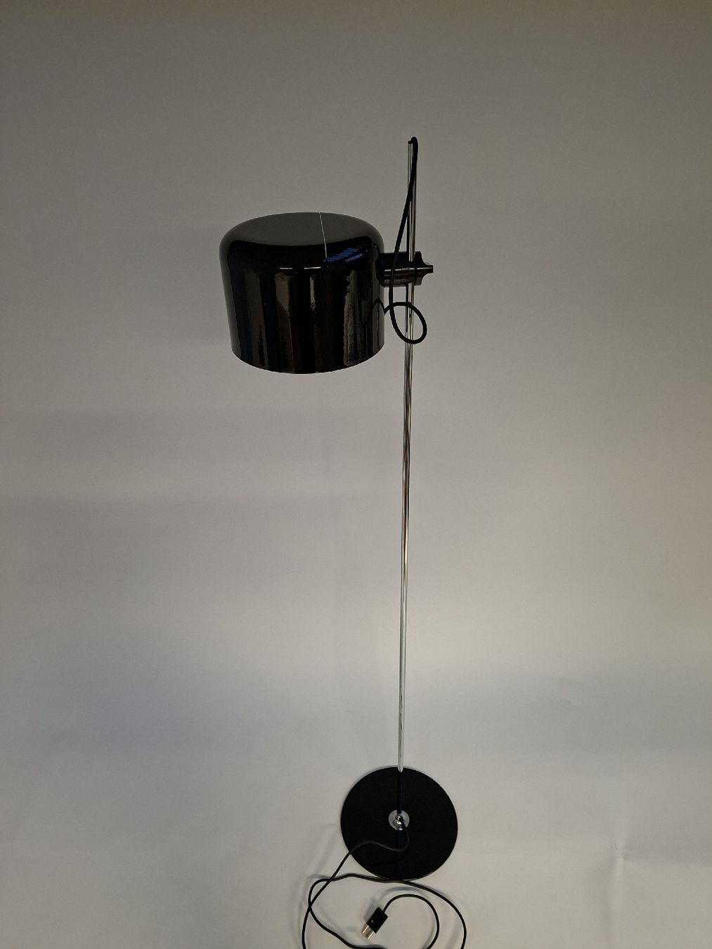 Oluce Lampade: Oluce Coupe von Joe Colombo – Usato da Gümligen venduto da V10-Shop