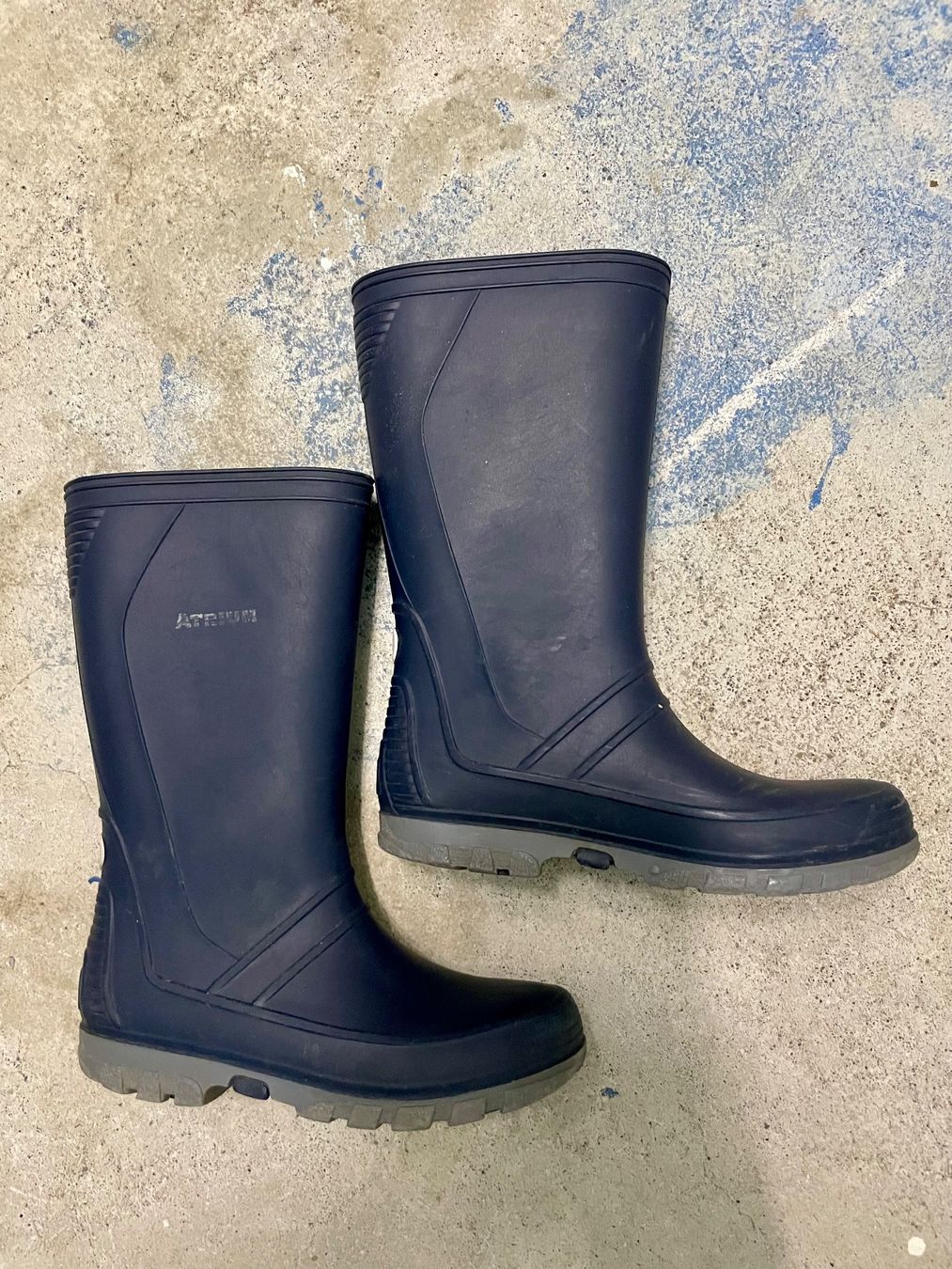 Scarpe per ragazzi: Atrium Gummistiefel, dunkelblau, Grösse 31 – Usato da Weingarten-Kalth venduto da ana_tim