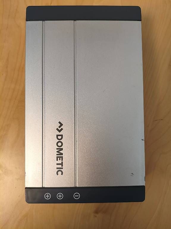 Dometic Ladegeräte: Dometic PerfectCharge MCA 1235 35A/12V – Gebraucht aus Sumiswald von Mr.Paescu 2