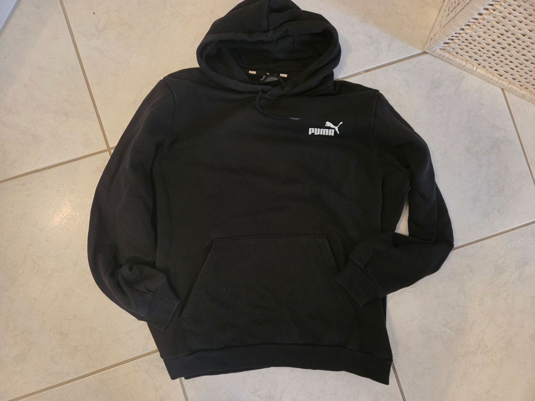 Puma Pullover & Sweatshirts: Schwarzer Puma Kapuzenpullover Gr. XL – Gebraucht aus Gelterkinden von Cel07