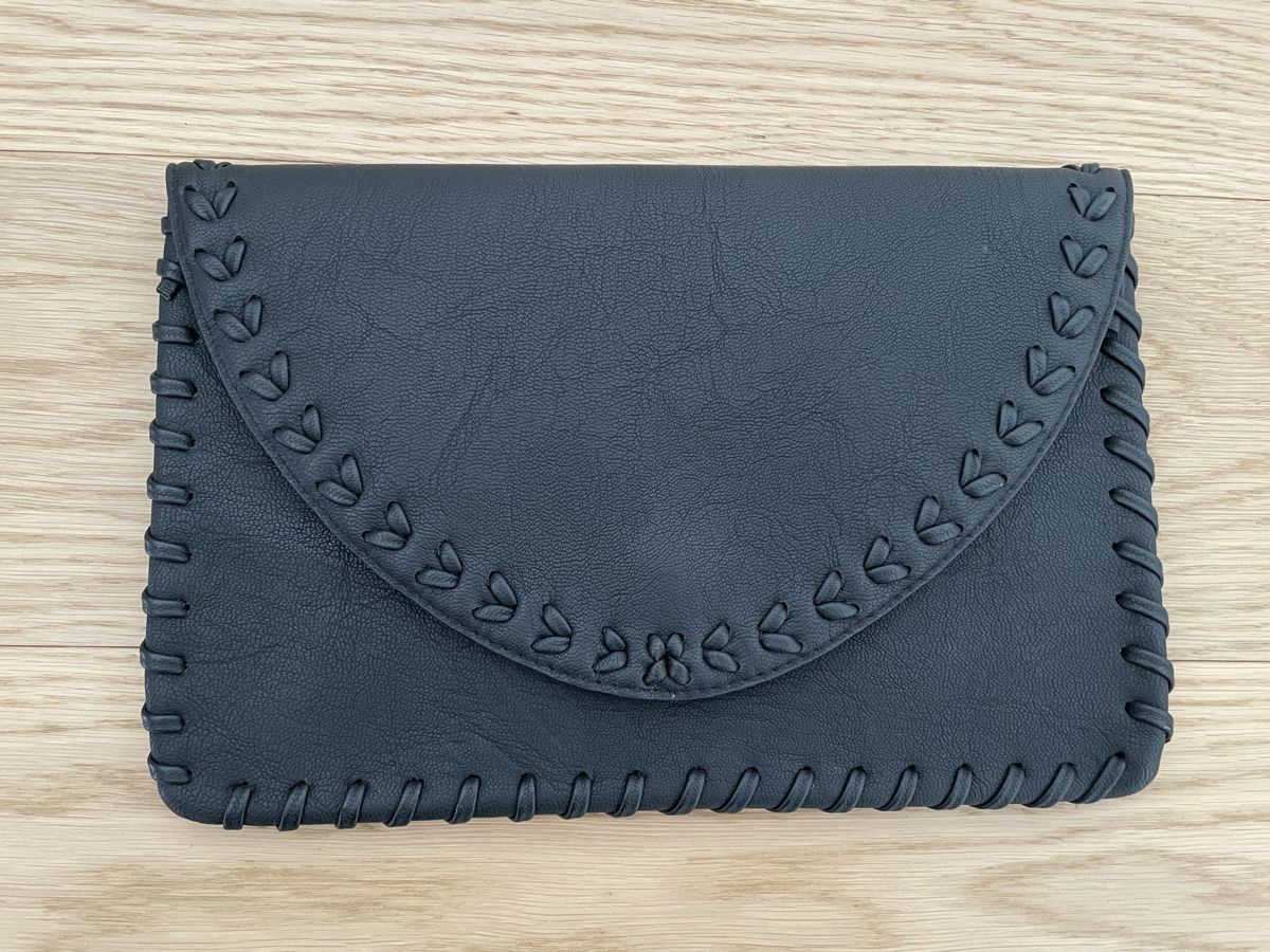 Borse da donna: Clutch Bershka – Usato da Wichtrach venduto da estrella03