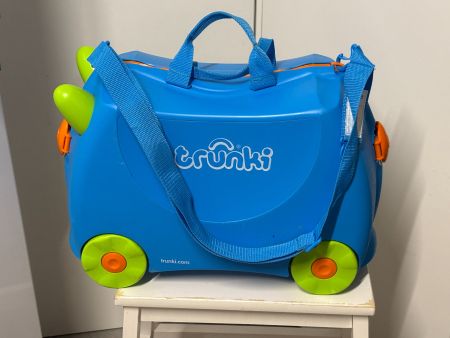 Valise siège enfant Trunki bleu, idéal pour les vacances!