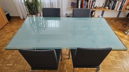 Grosser, eleganter Esstisch mit Glasplatte &Ausziehfunktion