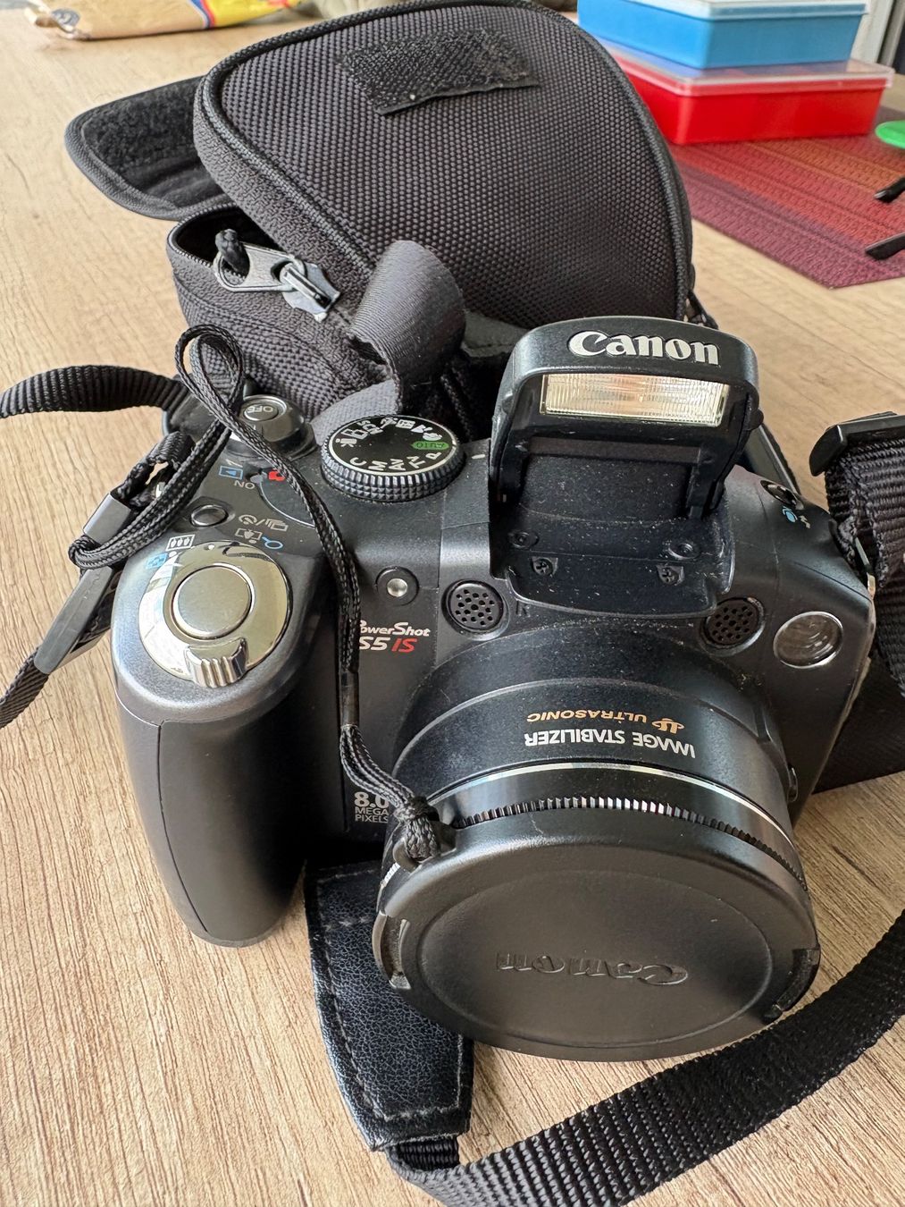 Canon Fotocamera: Canon PowerShot S5 IS mit Tasche – Usato da Schübelbach venduto da S1CH