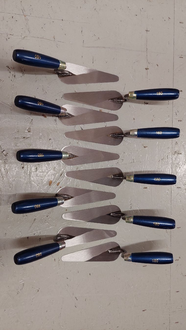 Tous les outils: 10x Katzenzungenkellen 160 – Neuf avec emballage d'origine à Ruswil par kellerruswil