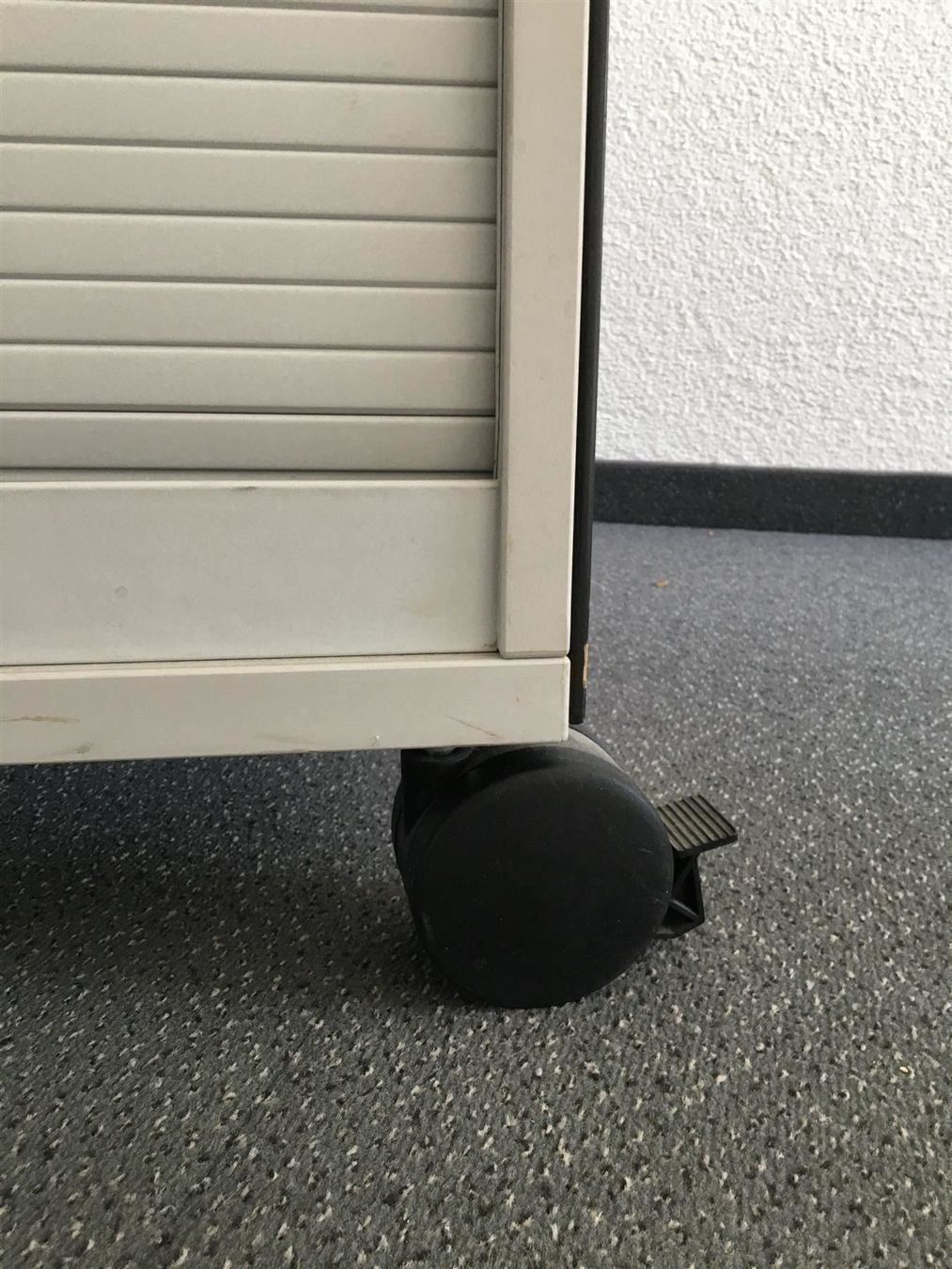 Korpus: Fahrbares Stehpult von ZKD – Gebraucht aus St. Margarethen TG von Mac-PC 7