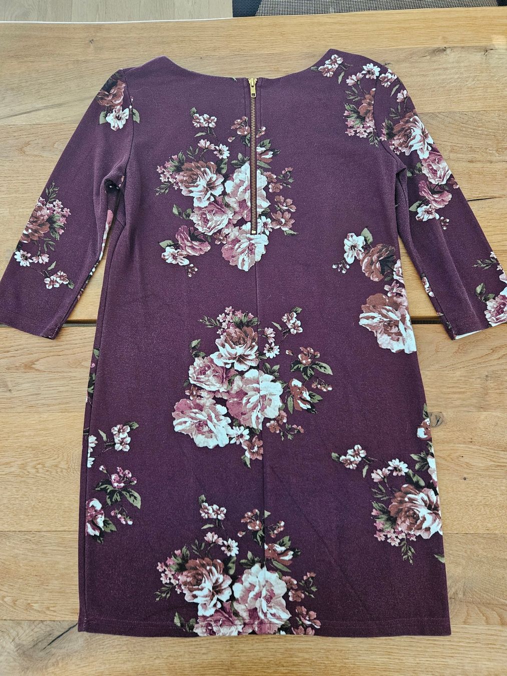Vila Robes: Geblümtes Kleid, Vila, Grösse S – D'occasion à Liestal par corneb 1