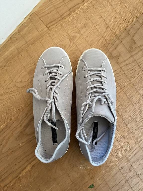 Chaussures femmes: Sneakers – D'occasion à Basel par aganz 1