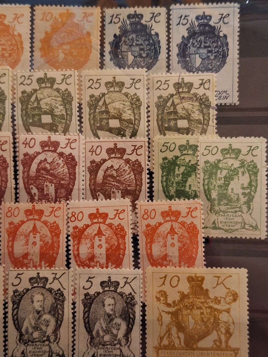 Tous les timbres: Liechtenstein div. Wappenmuster  – D'occasion à Balgach par SIMEON27 1