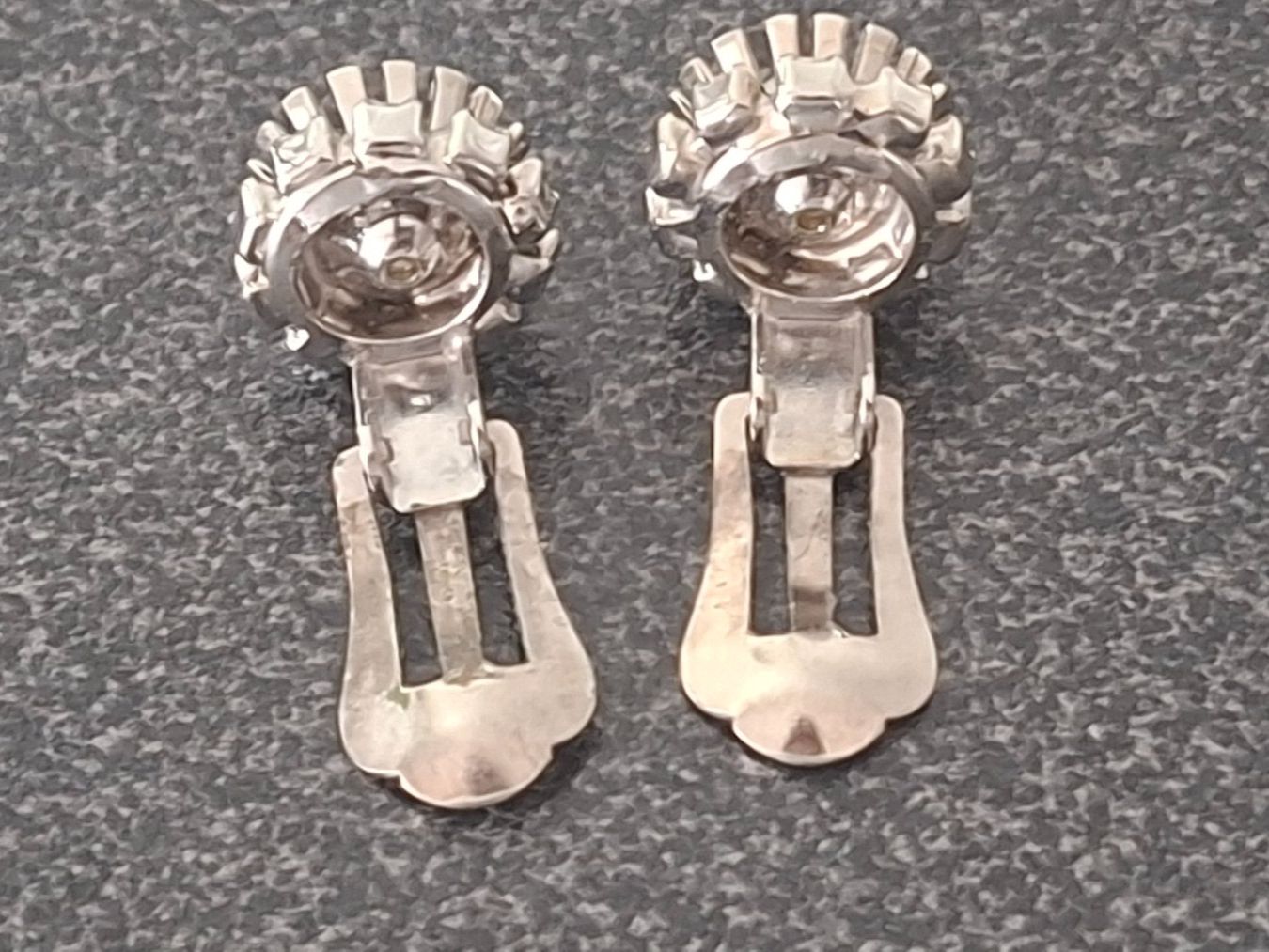 Orecchini pendenti & Orecchini a lobo: Ohrclips Kunstperlen & Strass-Steinchen Silberfarben Vintage – Usato da Gattikon venduto da jeansgli 2