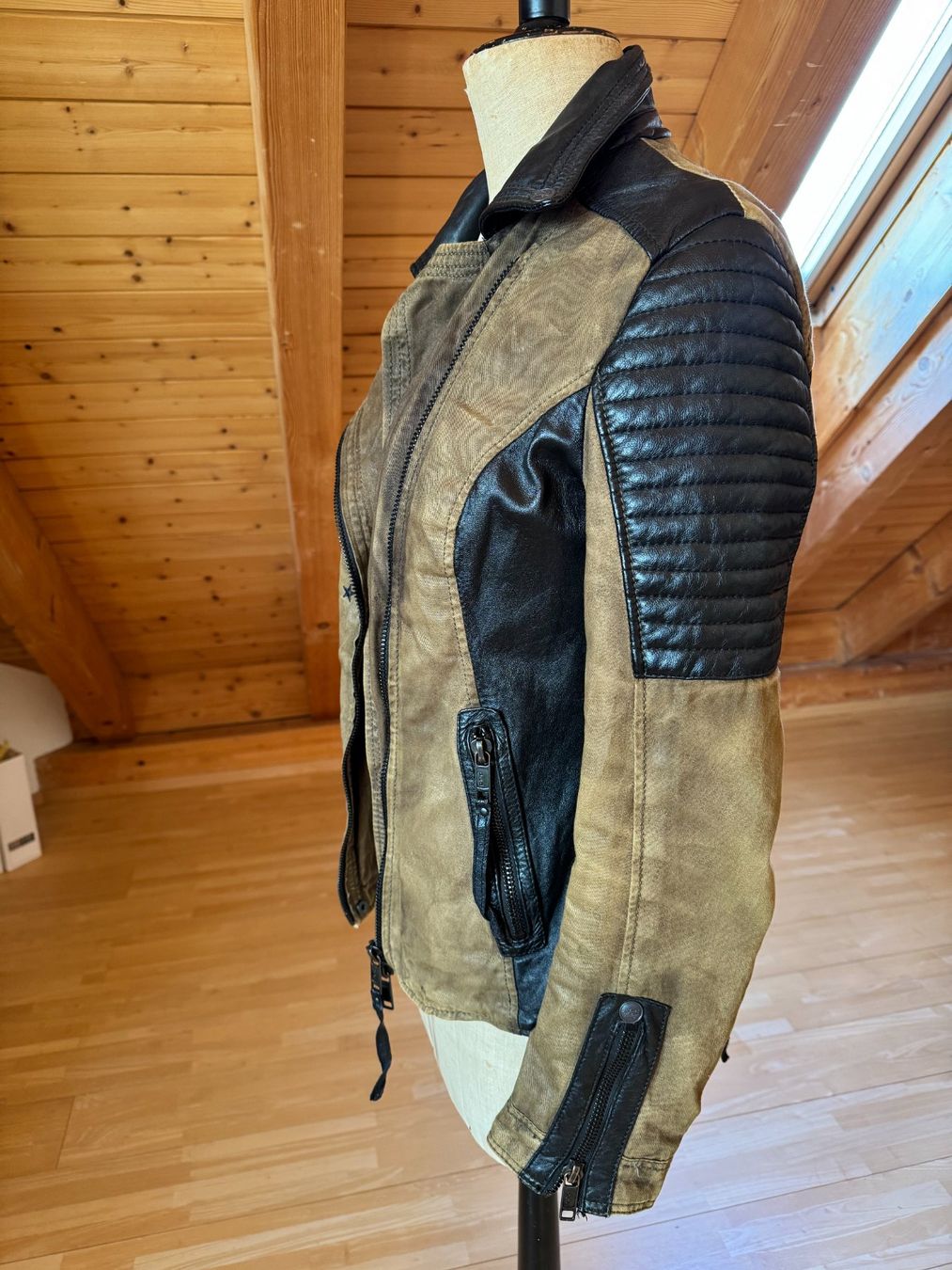 Jacken: Coole Jacke mit Ledereinsätzen – Neu (gemäss Beschreibung) aus Stäfa von Mofi8712 6