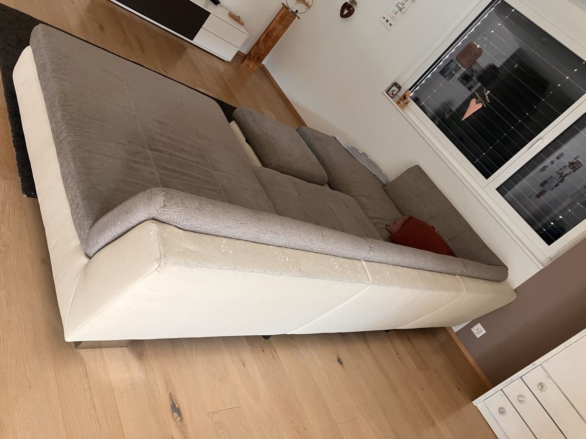 Sofas: Ecksofa grau mit Gebrauchsspuren Defekt – D'occasion à Mels par nicole-b 1