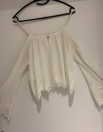 Weisse Bluse mit Spitzen, Grösse S