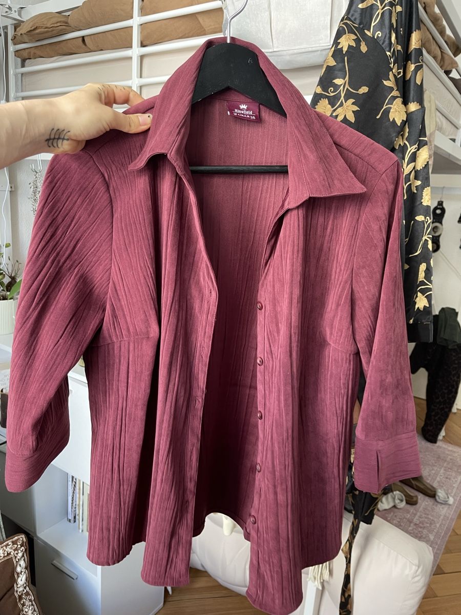 Camicette: Wine red suede looking blouse  – Usato da Fribourg venduto da nel_6tdw 1