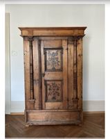 Antiker Schrank Holz 118x52x178cm gebraucht