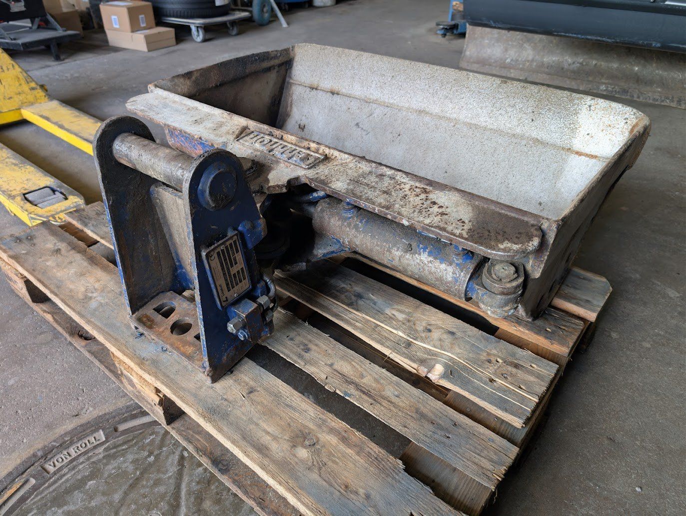 Escavatori: Baggerschaufel Baggerlöffel hydraulisch schwenkbar – Usato da Thun venduto da ferlacher