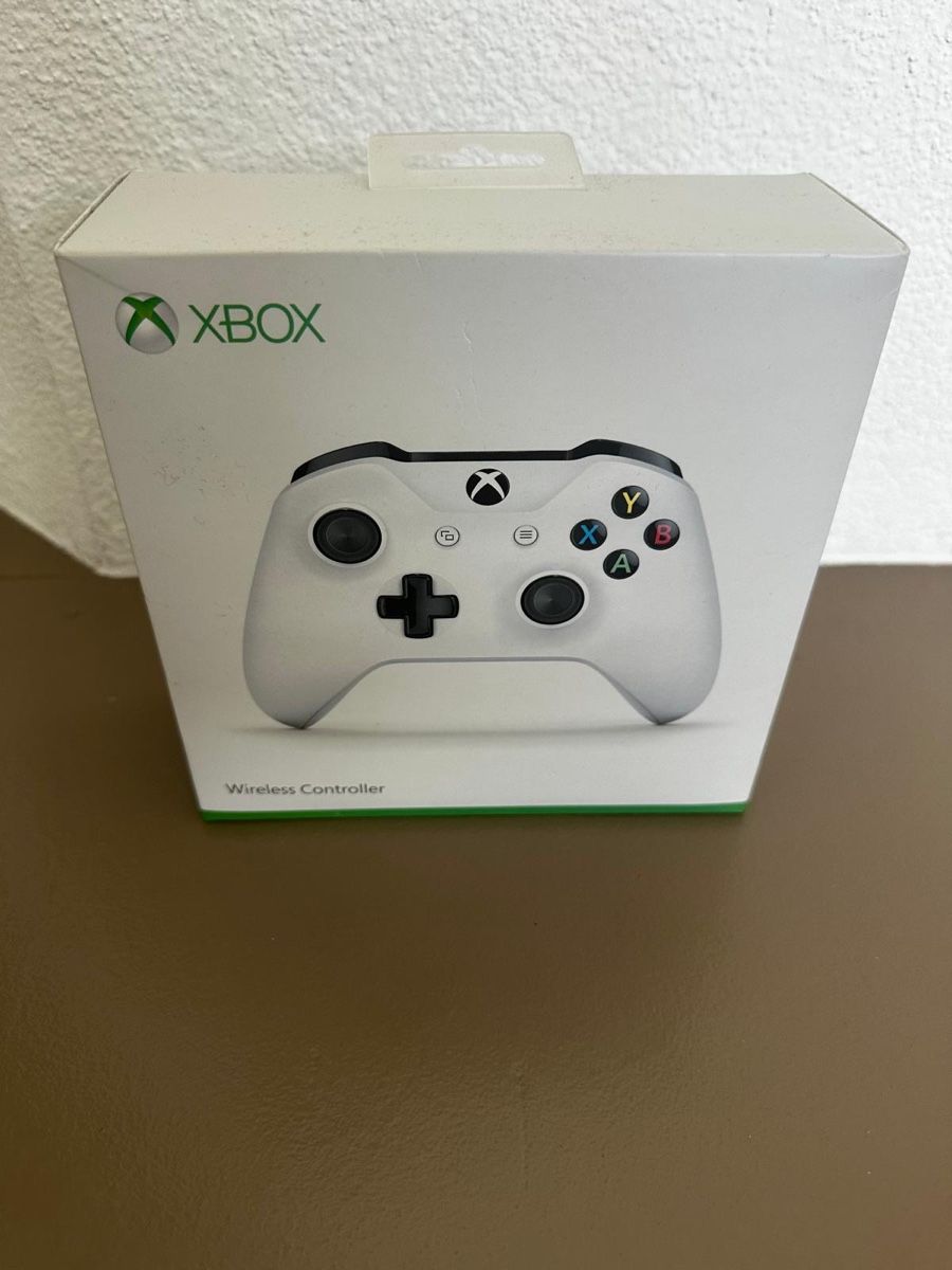 Controller: Wireless controller Xbox – Gebraucht aus Giubiasco von MisterSkip