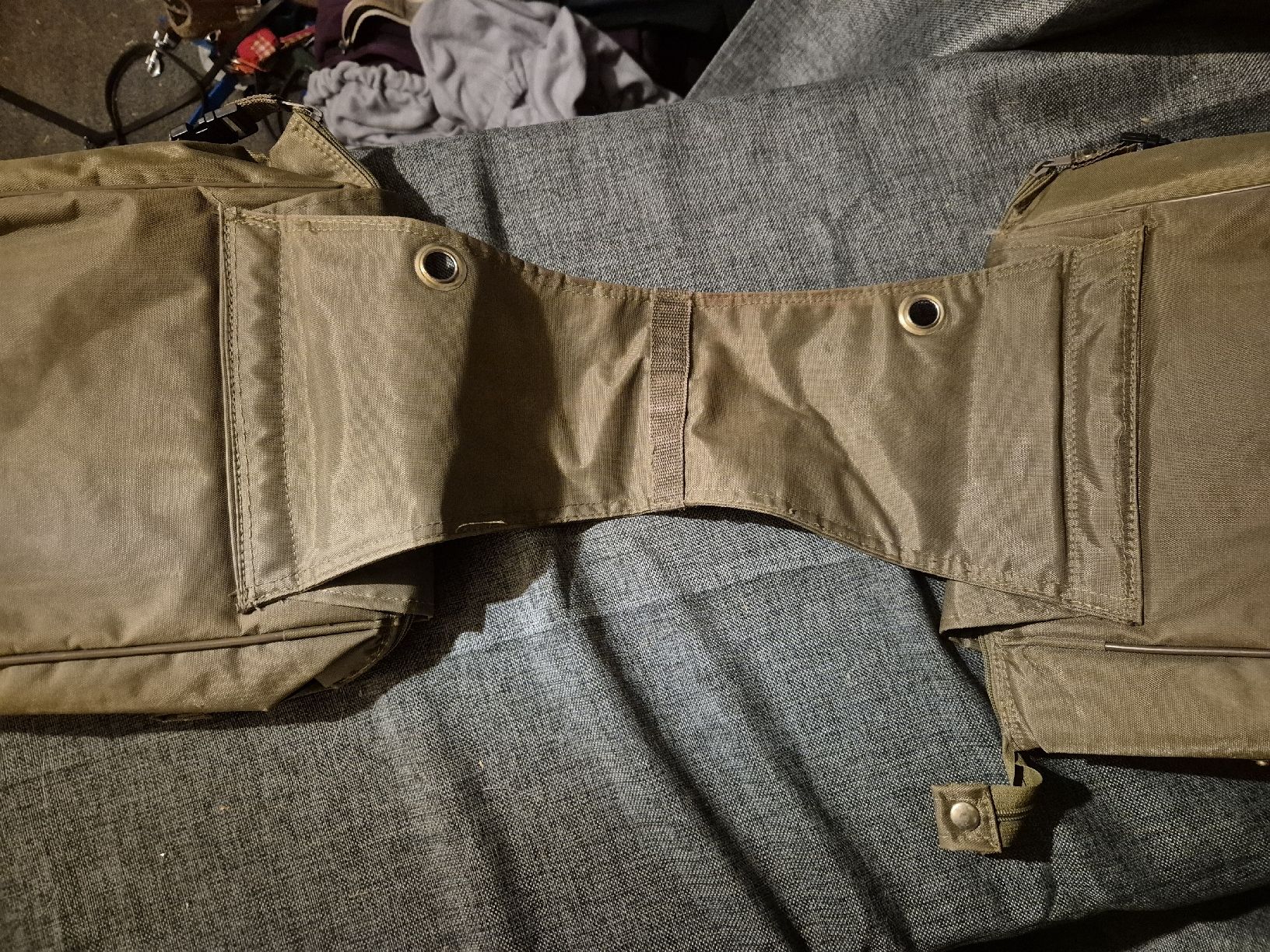 Zaumzeug & Halfter: Wanderreittasche / Packtasche – Gebraucht aus Meggen von Orrinka20 4