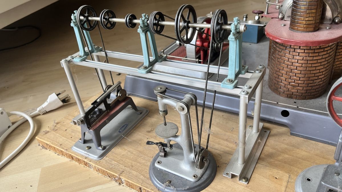 Wilesco Kit di modellismo & Modellini statici: Wilesco Dampfmaschine mit Zubehör – Difettoso da Bibern SO venduto da Alpmann13 3