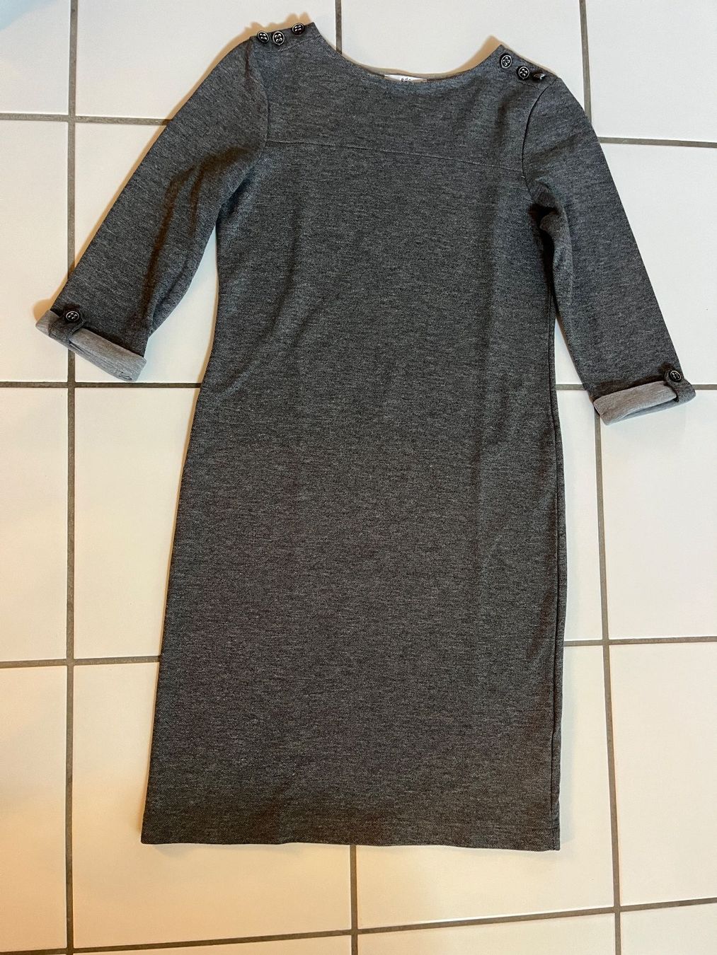Lotti di vestiti: 3teiliges Kleiderpaket, Gr. M – Usato da Flurlingen venduto da absh 1