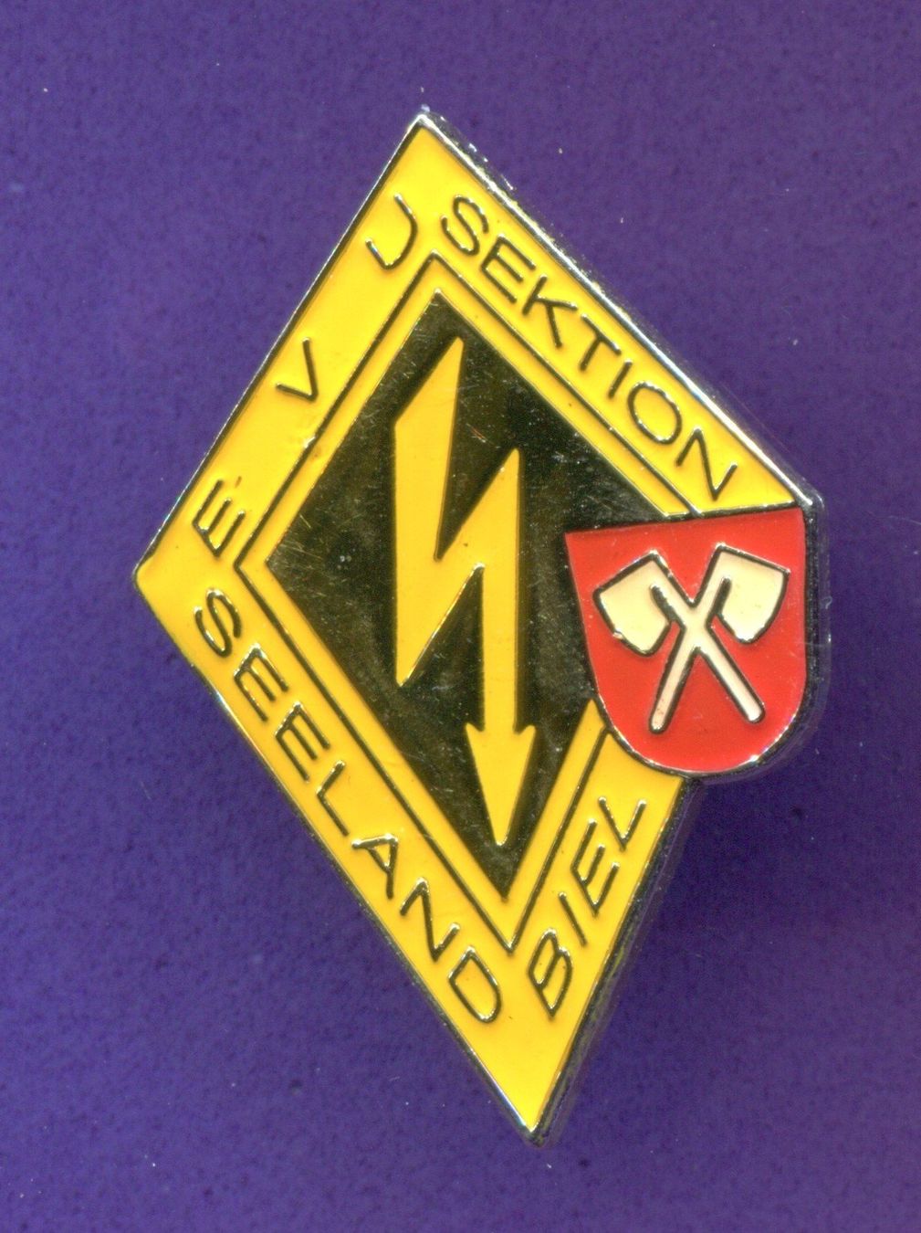 Placchette & Badge: Feuerwehr  BIEL – Usato da Winterthur venduto da Sammleroase