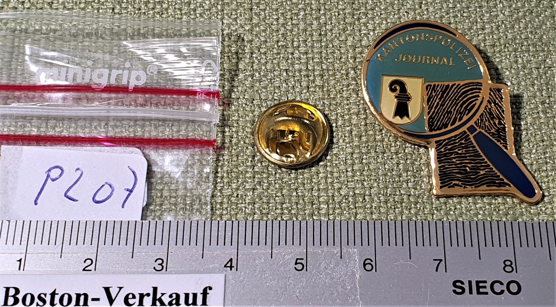 Placchette & Badge: P207 - Pin Kantonspolizei Journal Basel – Usato da Reinach BL venduto da Boston-Verkauf 1