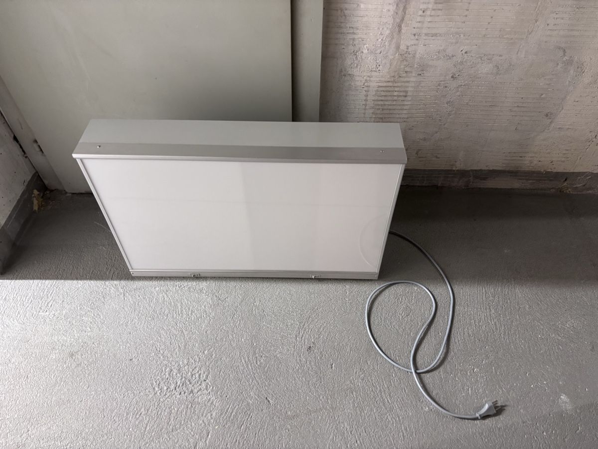 Appareils médicaux: Röntgenbild Leuchtkasten IMATEC – D'occasion à Zürich par Sutecs