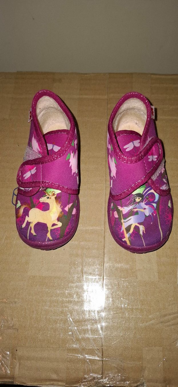 Elefanten Scarpe per ragazzi: Pantoufle elefanten, bébé 1an, taille 21 – Usato da Lausanne venduto da GeoTrouvetou1952