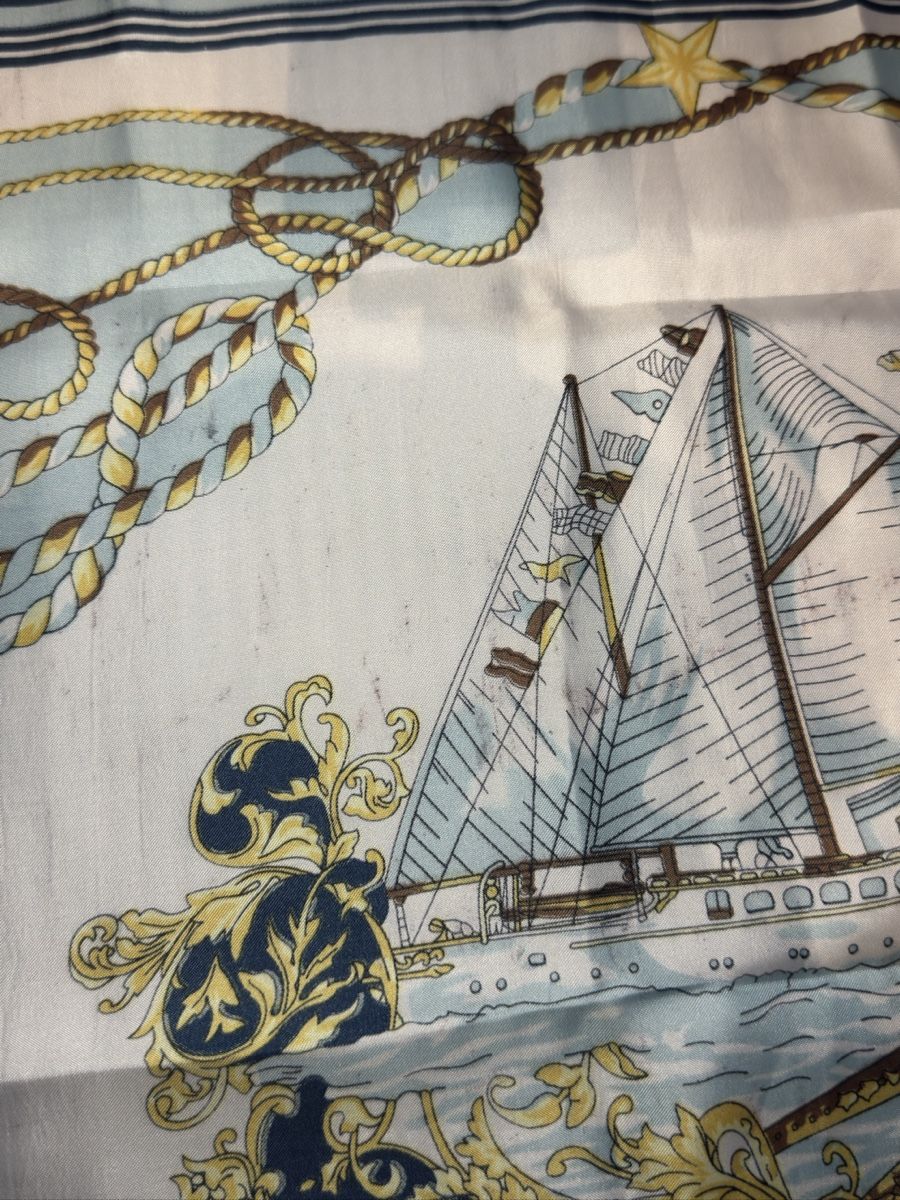 Foulard & Sciarpe: Foulard Ted Lapidus – 68× 68 cm – Usato da Vuippens venduto da Anna_as 5