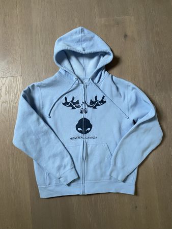 Hellblauer Hoodie Gr. S mit Montréal Canada Aufdruck
