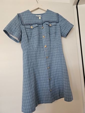 Tweed Kleid hellblau Gr. 38, goldene Knöpfe