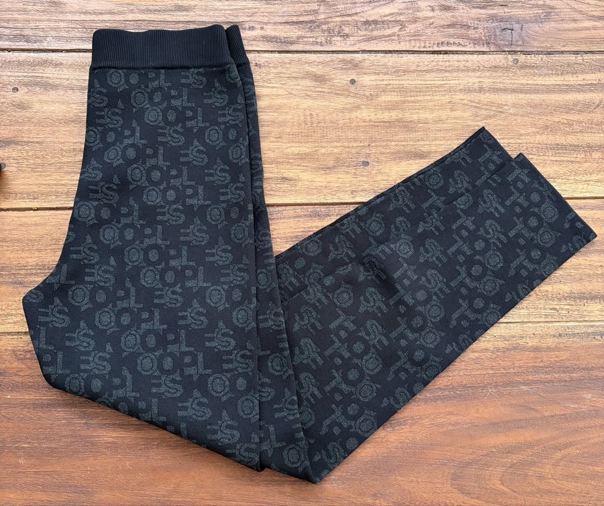 Kooples Lotti di vestiti: The Kooples Set Pullover Hose Schwarz Grösse 2 – Nuovo (secondo la descrizione) da Oberentfelden venduto da luvita 1