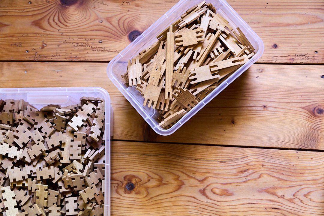 Giocattoli: Steckbausteine aus Holz – Usato da Ennetbürgen venduto da JWBT 2