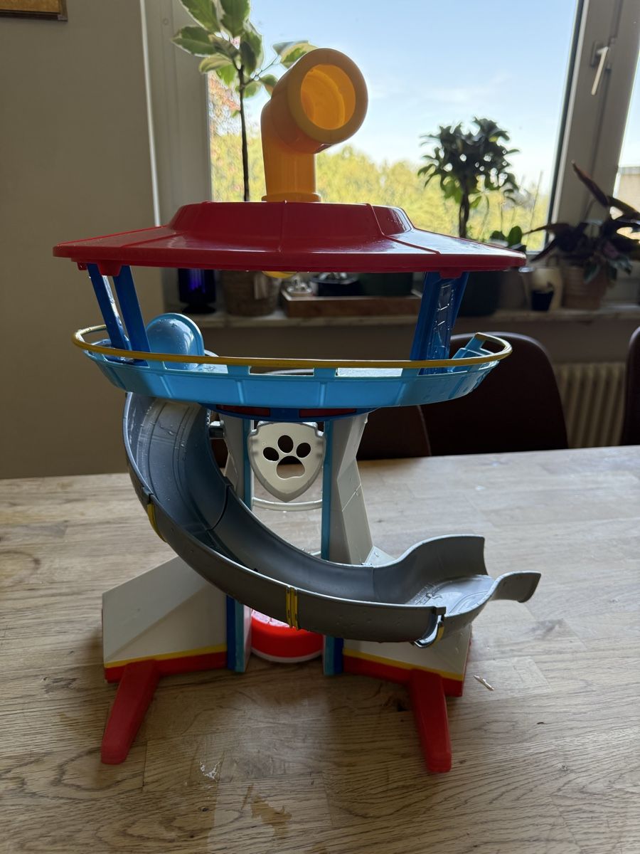 Spielzeuge: PAW Patrol Tower – Gebraucht aus Pfaffhausen von flaviajunqueira