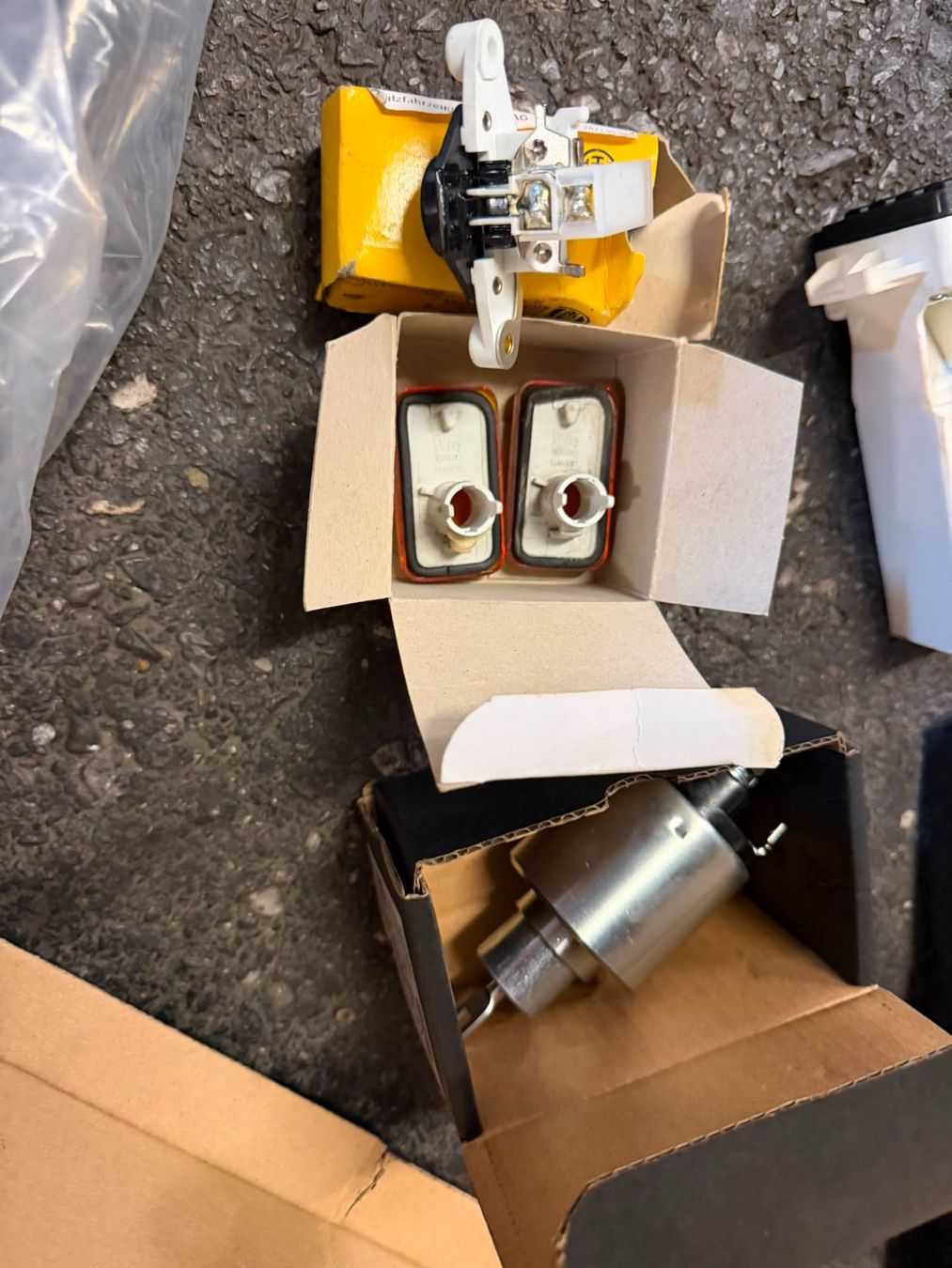 Audi Accessori per altri veicoli: Restposten Quattro S6 Plus Teile ab 1.- – Usato da Altendorf venduto da Faessler04 3