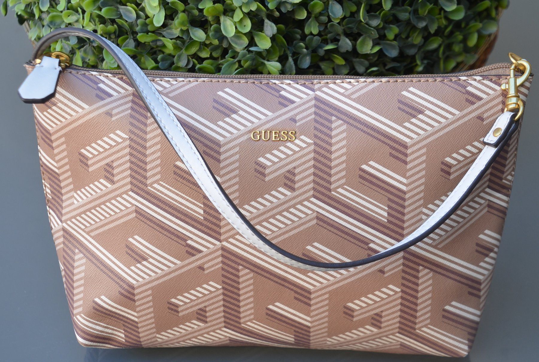Guess Borse da donna: Guess VIKKY LARGE TOTE Set Tasche / sac – Usato da Collonges venduto da arashee 7