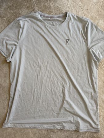 On Sportshirt Gr. XL