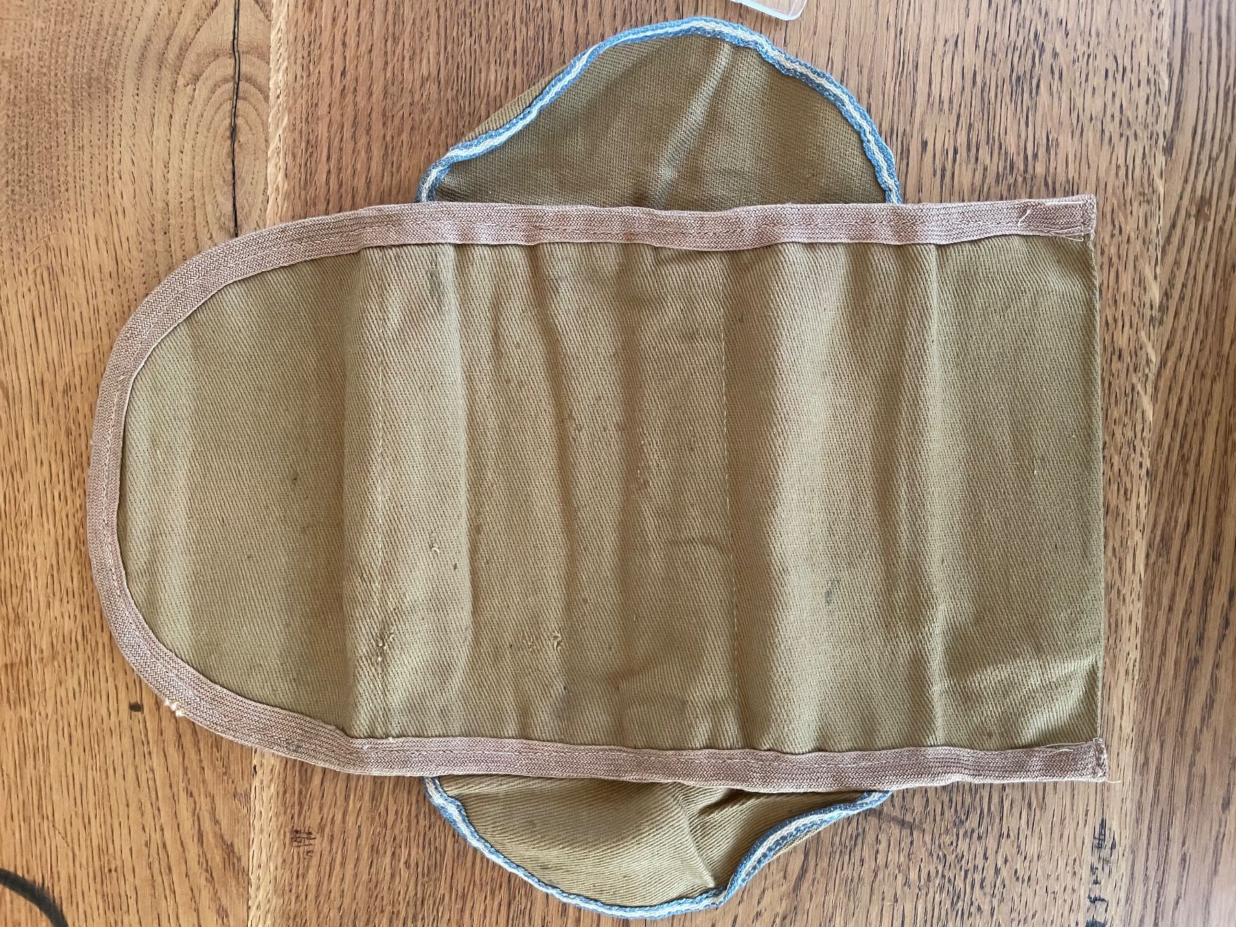 US Army Uniformi: U.S. Army Original red cross WW2 sewing kit – Usato da Oberbütschel venduto da Woodie2005 5