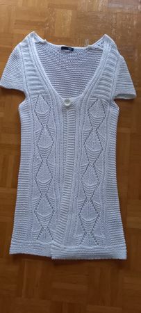 1 weisses Strickgilet Gr.S