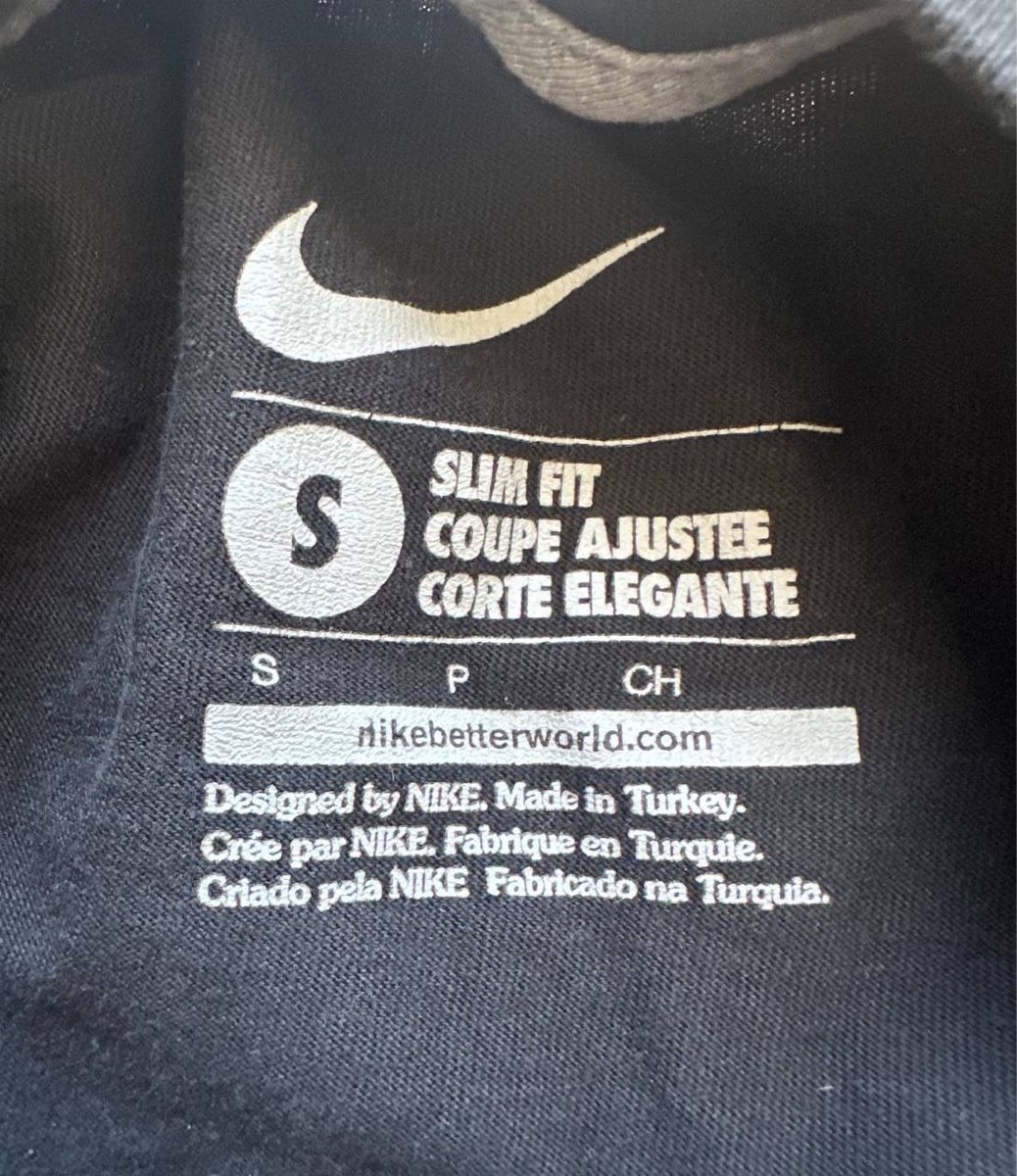 Nike T-shirt: Nike T-shirt  – Usato da Pfäffikon ZH venduto da Nataliia. 2
