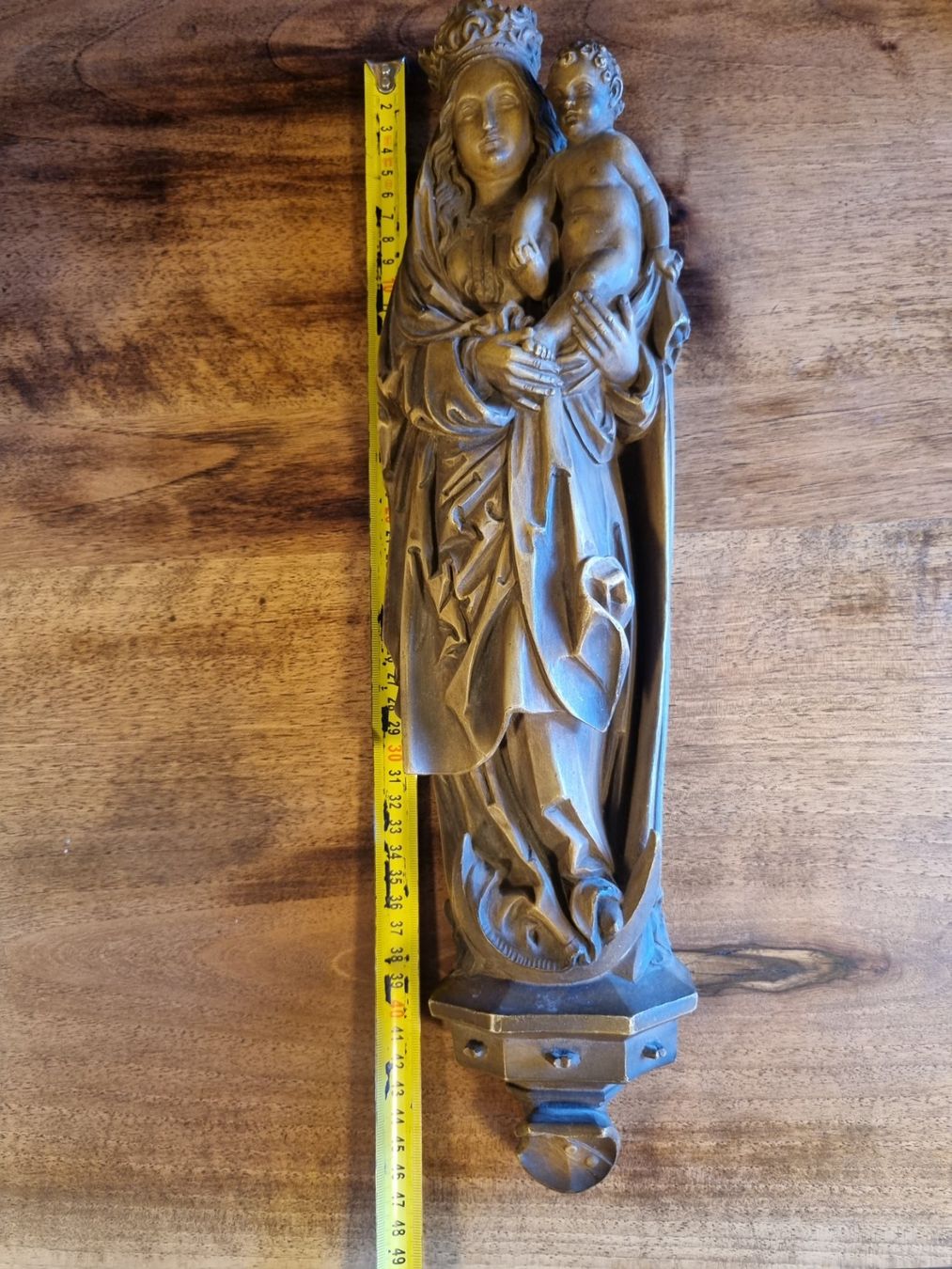 Skulpturen & Statuen: Madonna mit Kind Wandfigur Komposit 46 cm – Gebraucht aus Scharnachtal von devin03 6